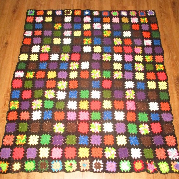 Roseanne Style Granny Square Afghan MultiColor Crochet Throw Heavy 60”x50” - Picture 6 of 6